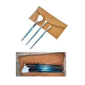 $5 MAKEUP BRUSH SET. NEW. $5 IF BUNDLED